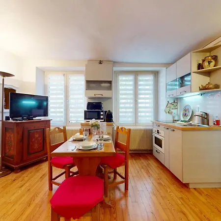 Maison Le Clos Bartholdi 公寓 *
